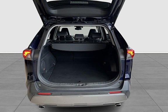 Toyota RAV4 12 of 12
