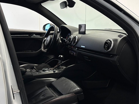 Audi RS3 28 of 30