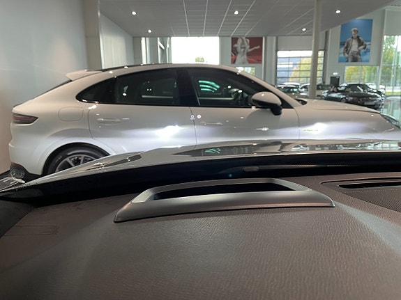 Volvo XC90 12 of 21