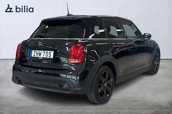 MINI Cooper 17 of 18