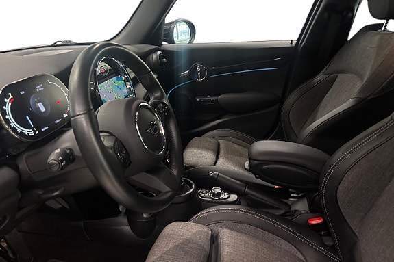 MINI Cooper 12 of 18