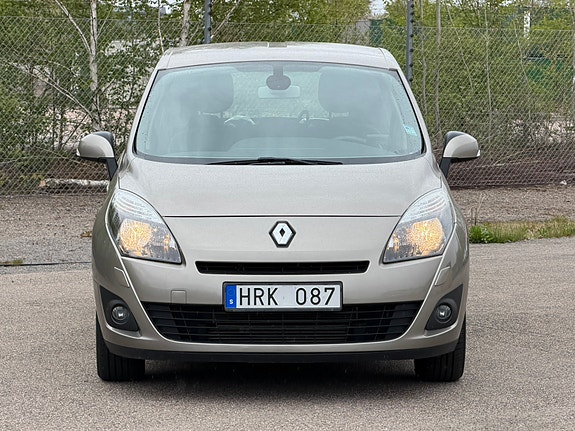 Renault Grand Scenic III 2 of 11