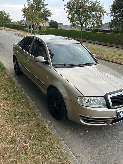 Skoda Superb 5 of 5