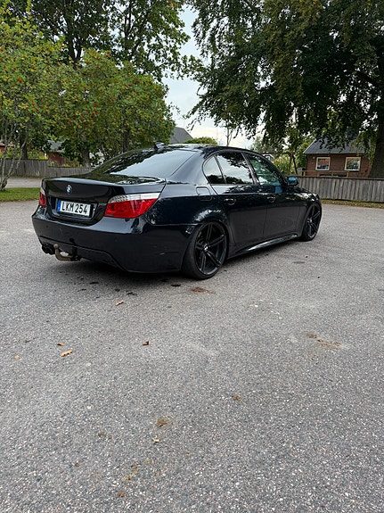 BMW 535d 3 of 4