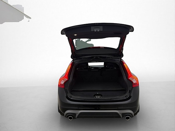 Volvo V60 8 of 26