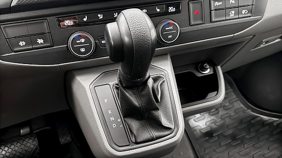 Volkswagen Transporter 15 of 21