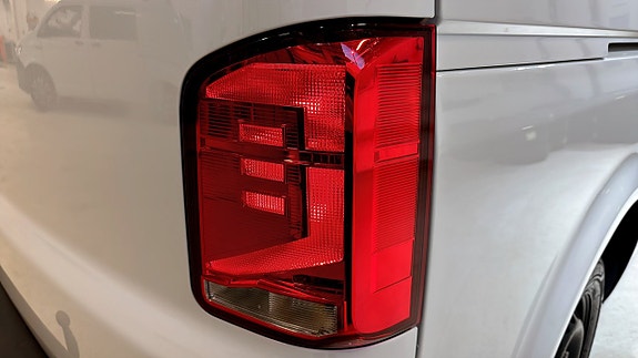 Volkswagen Transporter 14 of 19