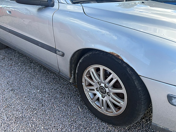 Volvo V70 5 of 9