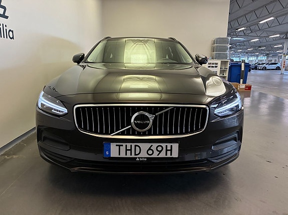 Volvo V90 2 of 19