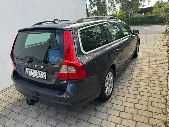 Volvo V70 5 of 6