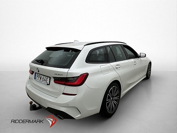 BMW 330i 8 of 30