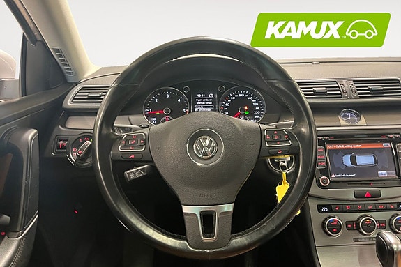 Volkswagen Passat 11 of 23