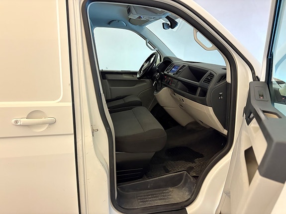 Volkswagen Transporter 8 of 13
