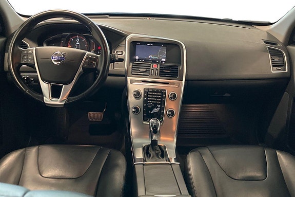 Volvo XC60 13 of 30