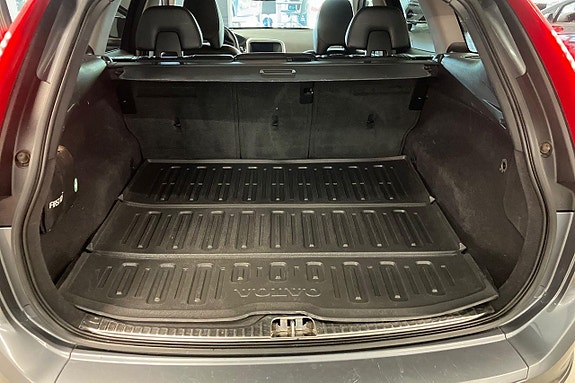 Volvo XC60 23 of 30