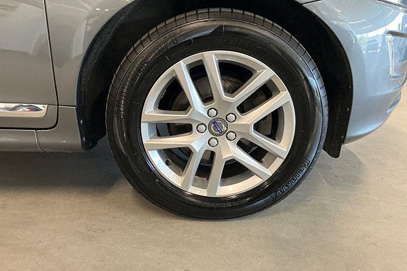 Volvo XC60 25 of 30