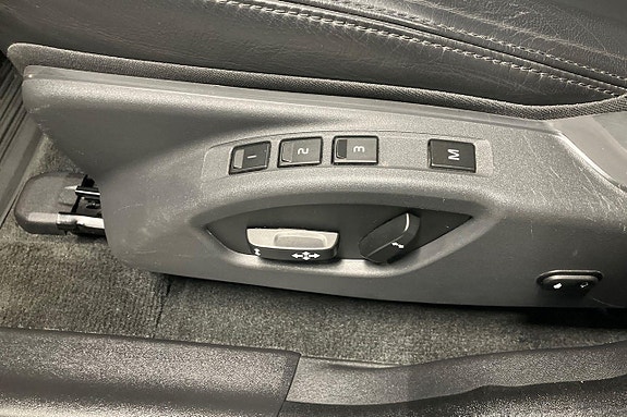 Volvo XC60 21 of 30