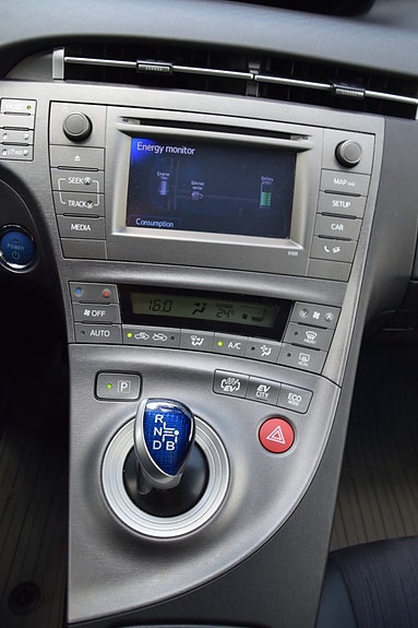 Toyota Prius Plug-in Hybrid 14 of 22