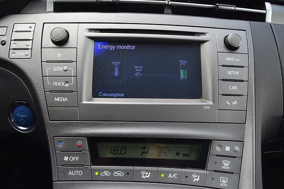 Toyota Prius Plug-in Hybrid 13 of 22