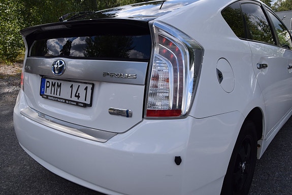 Toyota Prius Plug-in Hybrid 20 of 22
