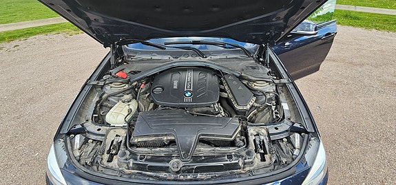 BMW 320d 10 of 11