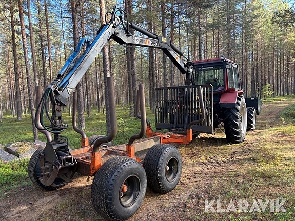Traktor med skogsvagn Belarus 920 Syncro 6 of 6