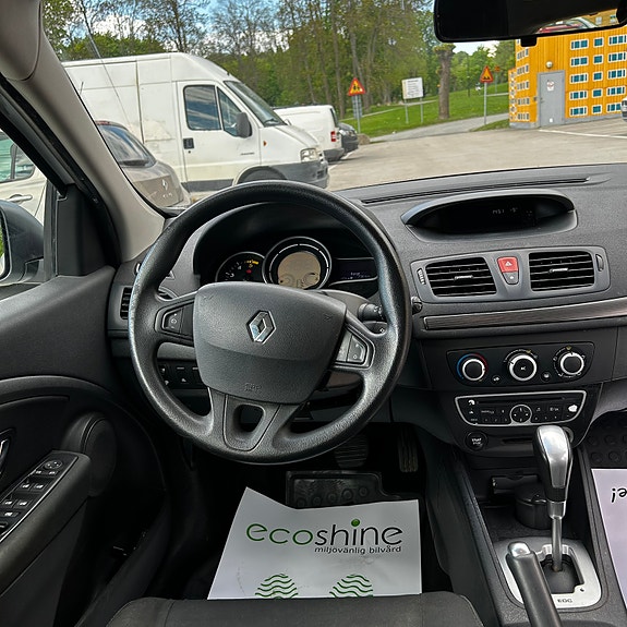 Renault Megane III 12 of 17