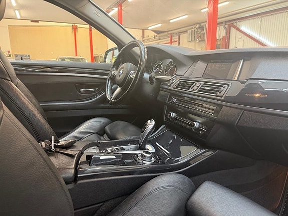BMW 520d 16 of 19