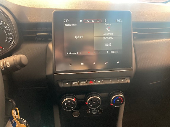Renault Clio 7 of 9