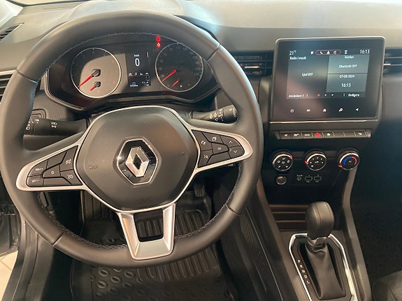 Renault Clio 6 of 9