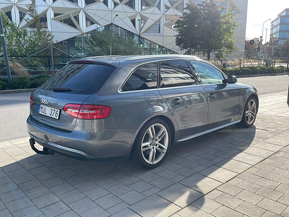 Audi A4 3 of 20