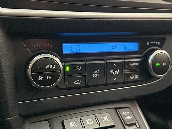 Toyota Auris 23 of 29
