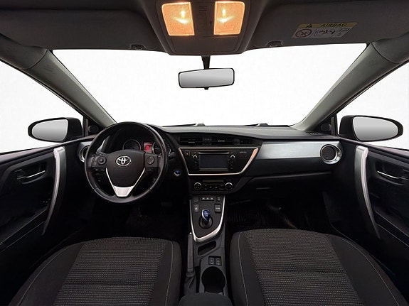 Toyota Auris 12 of 29