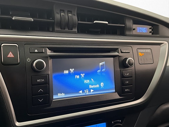 Toyota Auris 22 of 29
