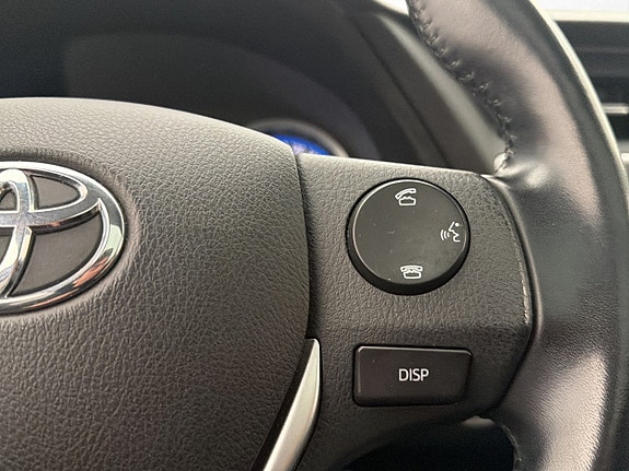 Toyota Auris 26 of 29