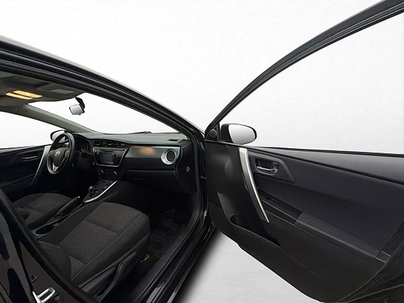 Toyota Auris 14 of 29