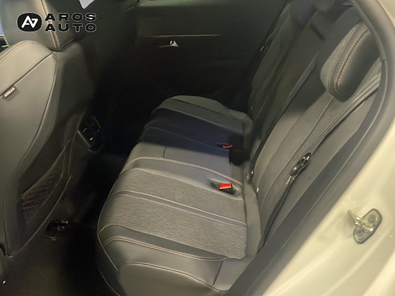 Peugeot 3008 9 of 14