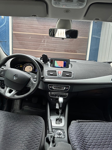 Renault Megane III 3 of 4