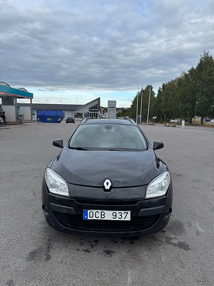 Renault Megane III 2 of 4