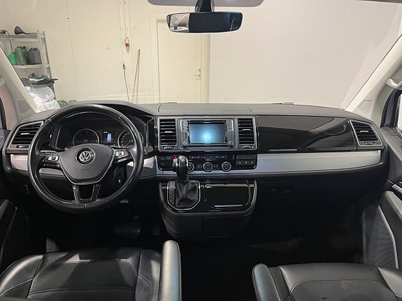 Volkswagen Multivan 13 of 22