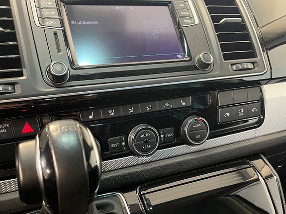 Volkswagen Multivan 19 of 22