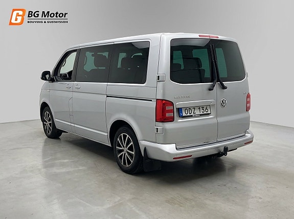Volkswagen Multivan 6 of 22