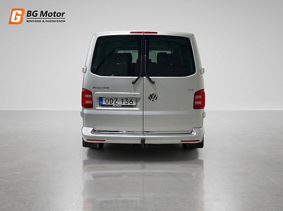 Volkswagen Multivan 5 of 22