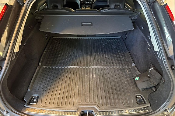 Volvo V90 19 of 24