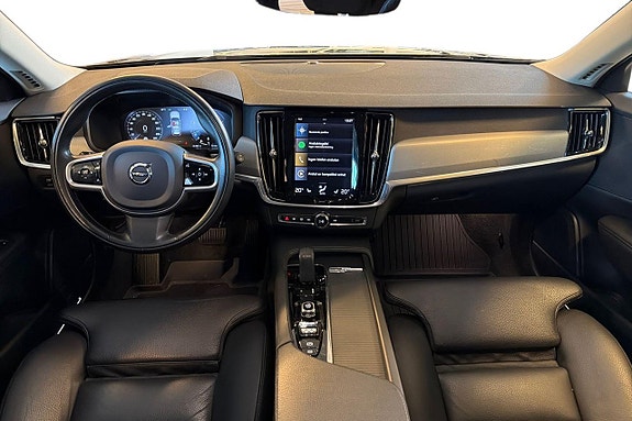 Volvo V90 10 of 24