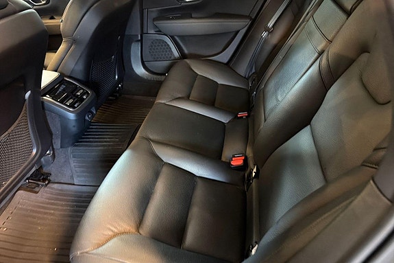 Volvo V90 16 of 24
