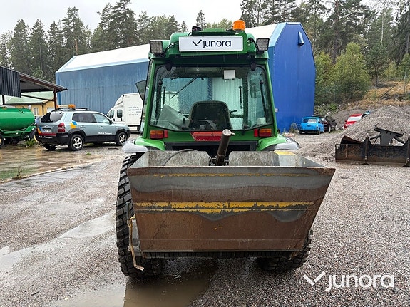 Traktor John Deere 4520 med vikplog och sandspridare 4 of 30