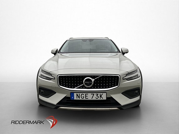 Volvo V60 Cross Country 9 of 30