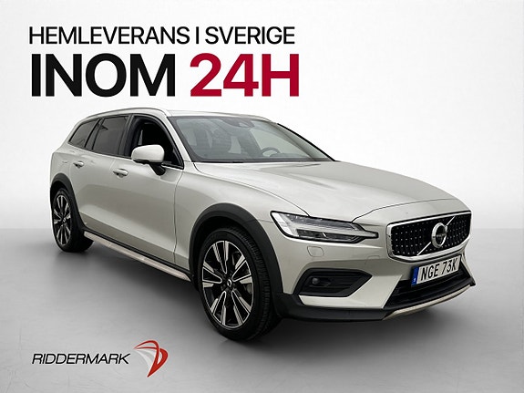 Volvo V60 Cross Country 2 of 30