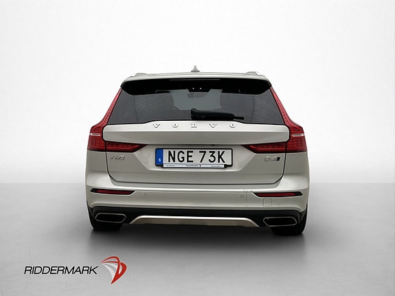 Volvo V60 Cross Country 6 of 30